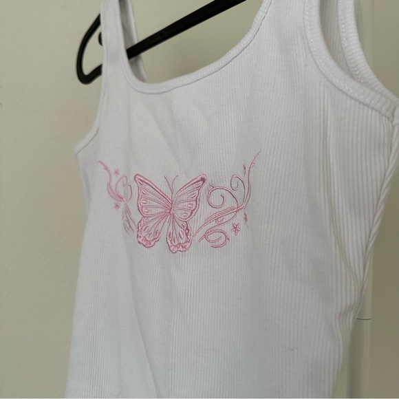 Butterfly Embroidered Tank - Picture 2 of 3